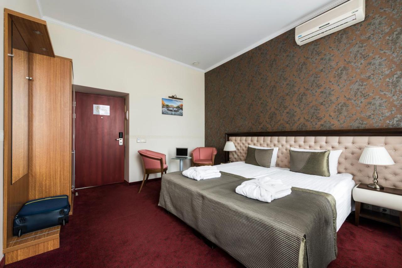 Congress Hotel Hotel 4*