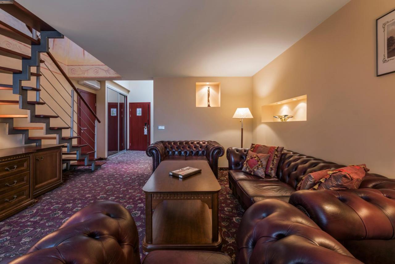 Congress Hotel Hotel
