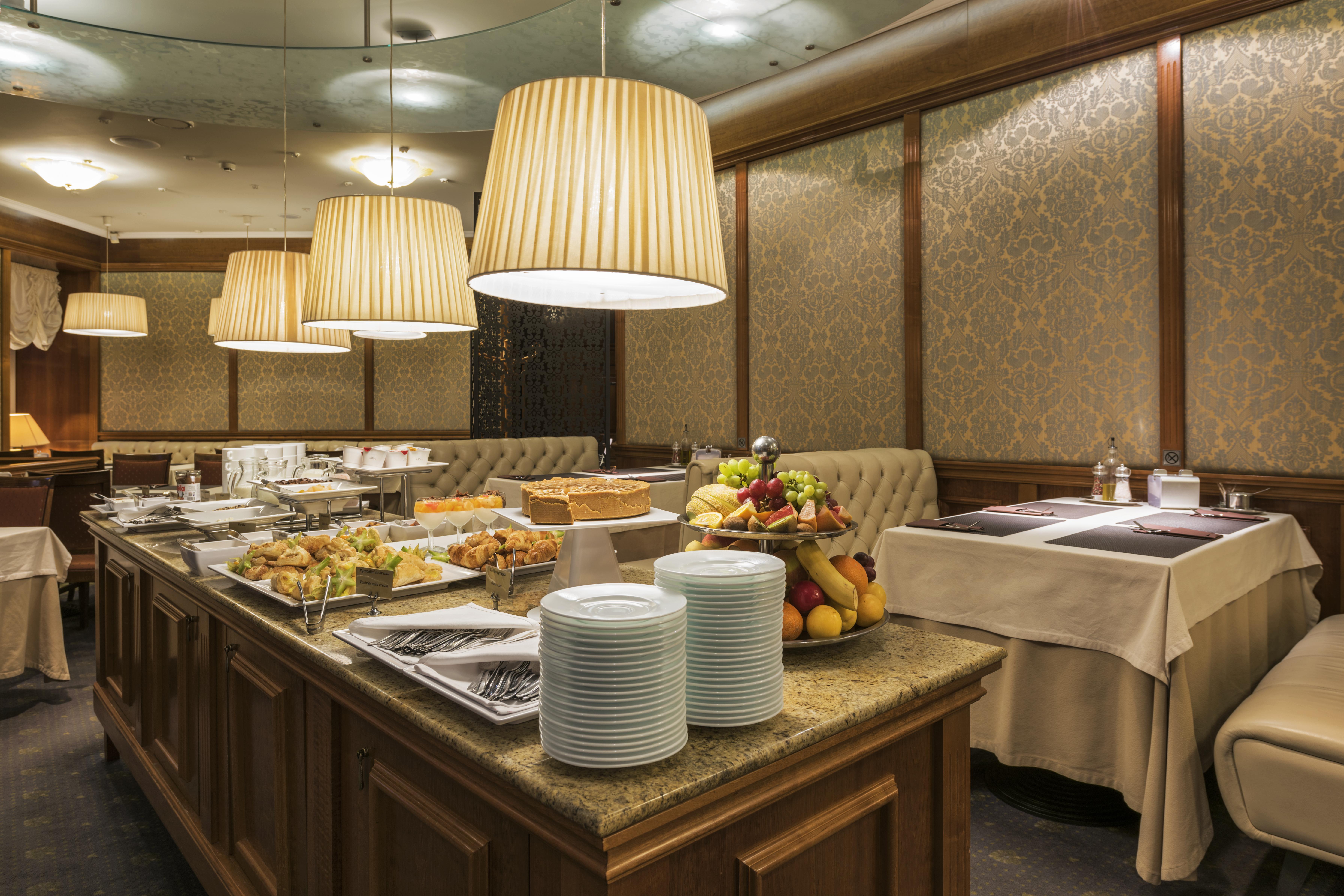 Congress Hotel Hotel 4*